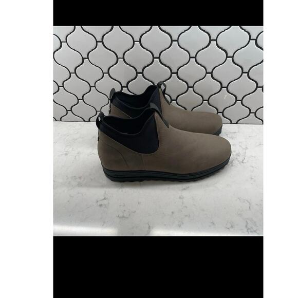 Huckberry Taupe Chelsea-Style Suede Boots with Black Trim main image 6